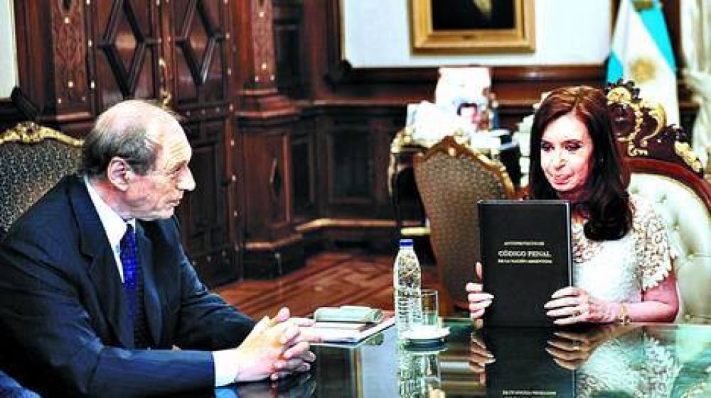 Hace 15 a�os, Zaffaroni ya cuestionaba las pol�micas ideas de los fiscales K