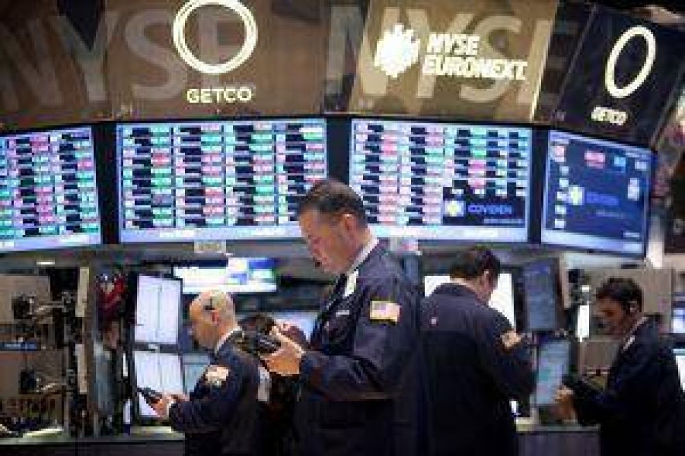 Wall St. retrocedi� por el conflicto en Ucrania