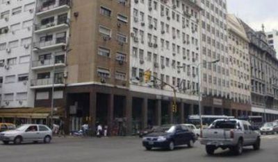 Desalojan edificio para construir el Metrob�s