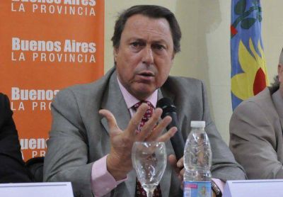  Marplatenses juntan firmas para pedir la renuncia del ministro Casal