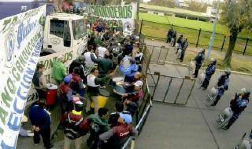 Fin del conflicto Quilmes-Covelia: Hubo acuerdo entre la Municipalidad y Camioneros