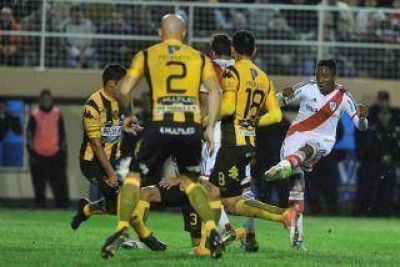 Olimpo buscar� en Rosario los puntos que necesita para escaparle definitivamente al fantasma del descenso