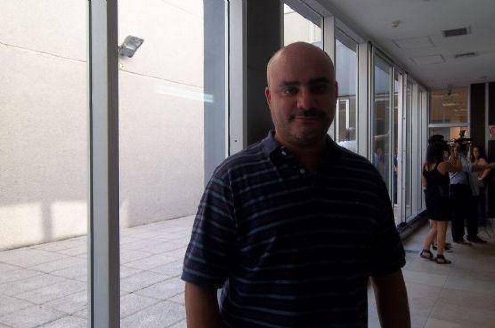 Leonardo Rocheteau, sobre el fondo de fortalecimiento educativo: �Queremos saber en qu� se gast�