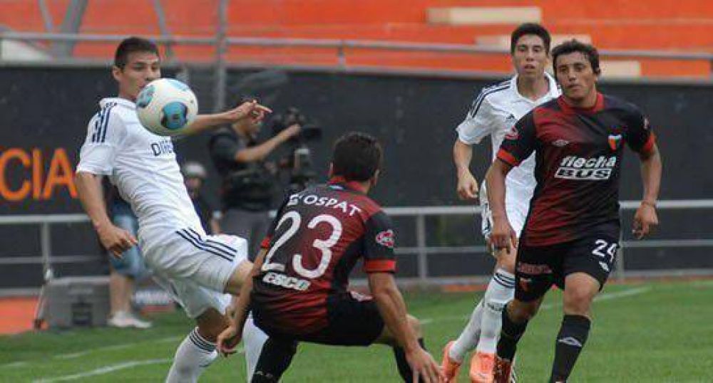 Col�n busca ganar ante Estudiantes