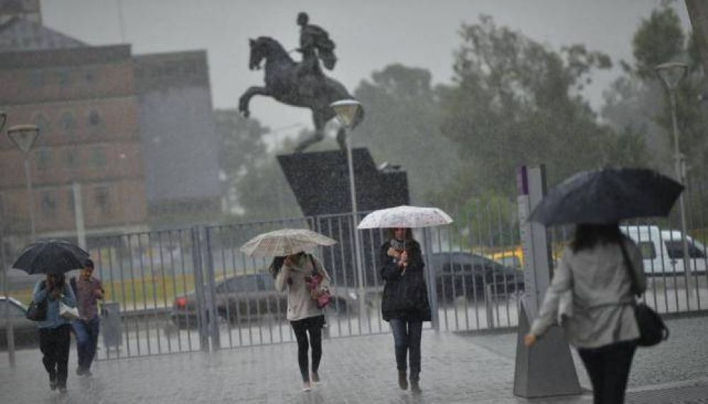 El fin de semana largo terminar� con cielo gris