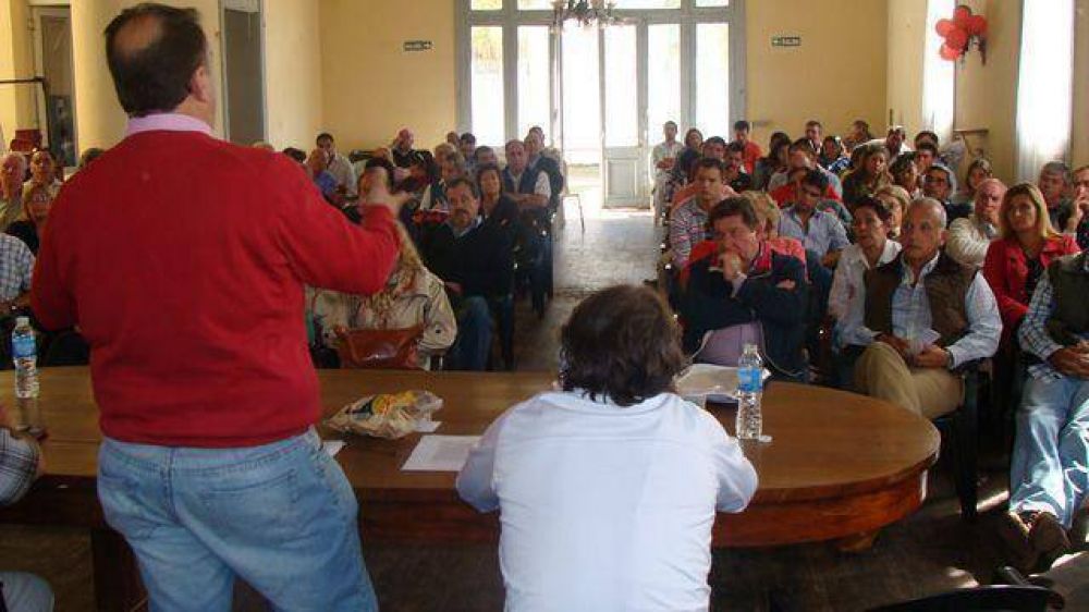 Piden federalismo y m�s participaci�n en el Congreso radical