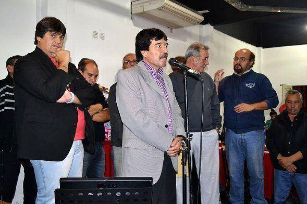OMAR LOPEZ EN EL ANIVERSARIO 102 DEL CLUB ESTRELLA DEL ORIENTE