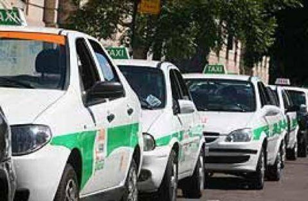 Taxistas platenses marchar�n frente al municipio para pedir aumento de tarifas