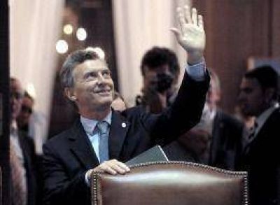Acusan al macrismo de convocar a ex carapintadas y nazis a una jornada escolar sobre Malvinas