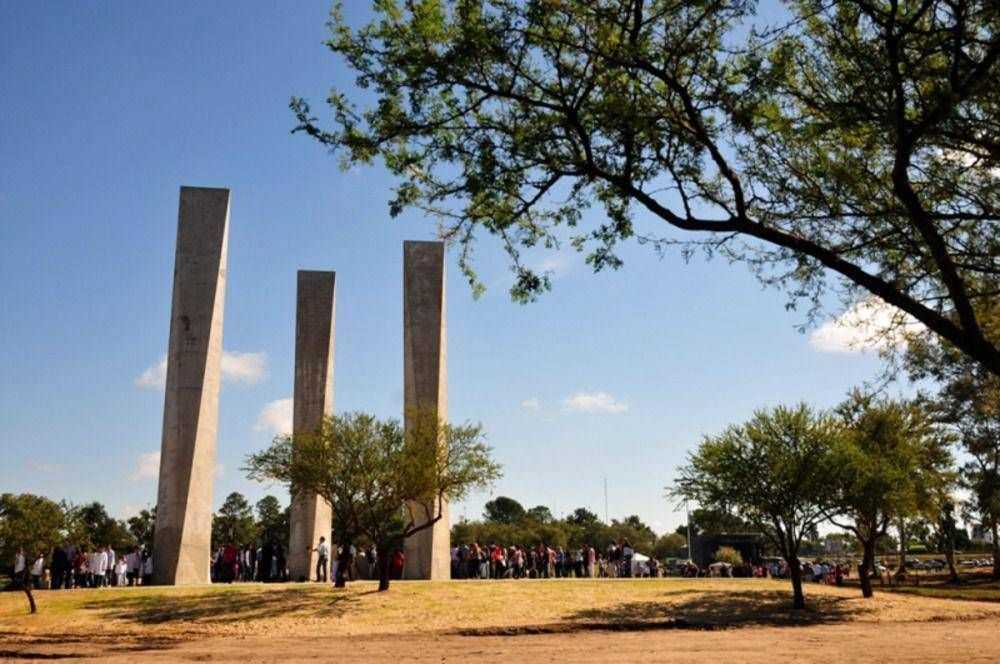 El Parque de la Constituci�n ofrece un domingo para disfrutar junto al r�o