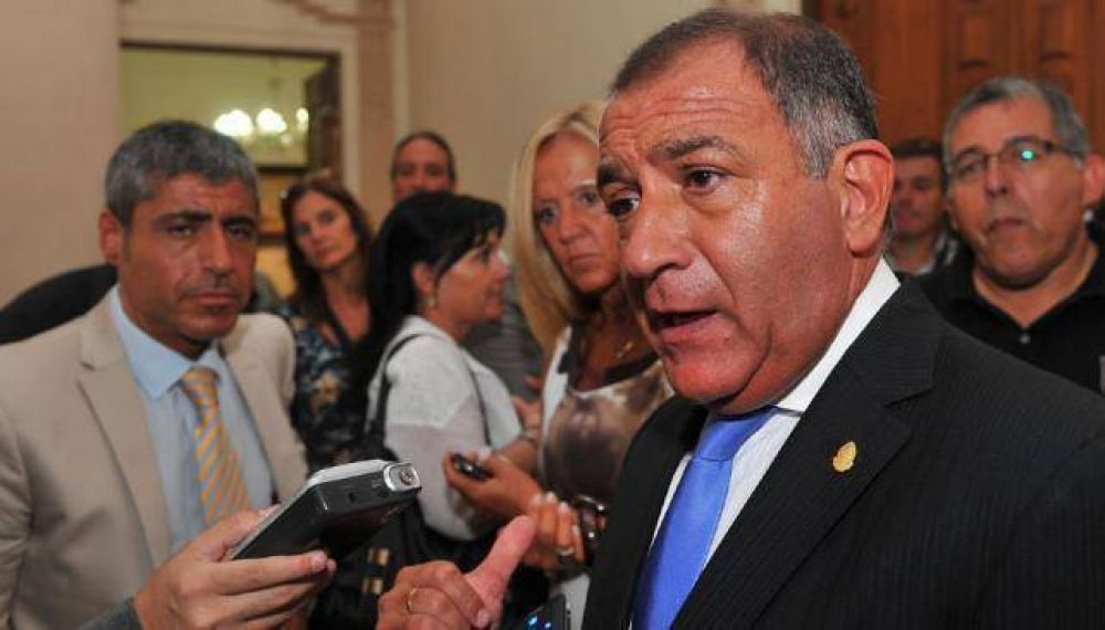 Juez convoca a formar Unen en C�rdoba y la UCR dice �no�