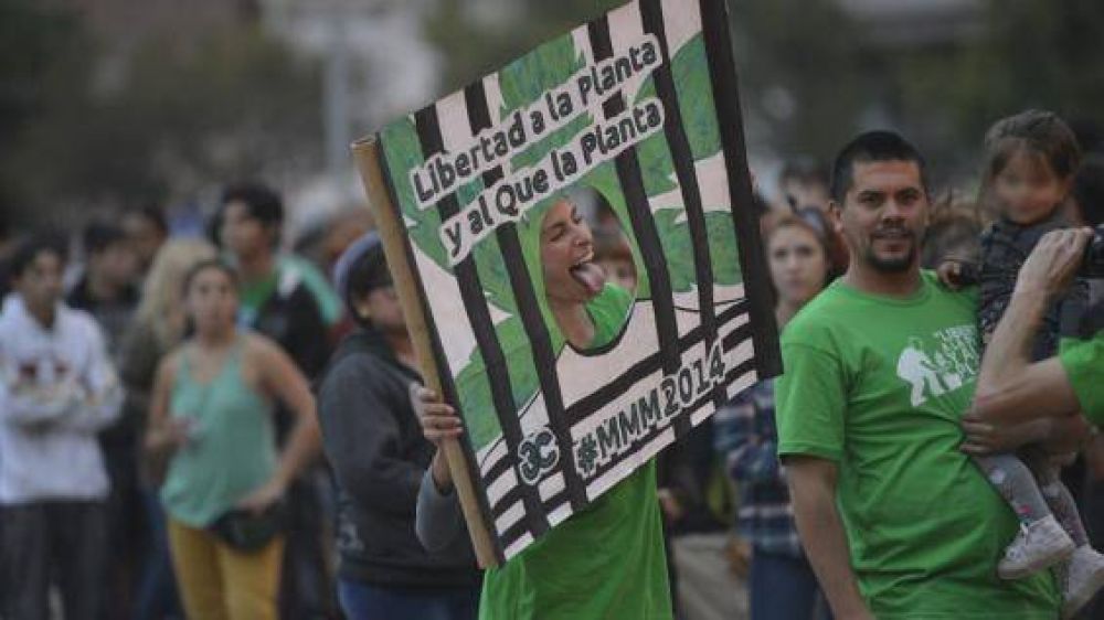 Cinco mil jvenes marcharon por el uso libre de la marihuana