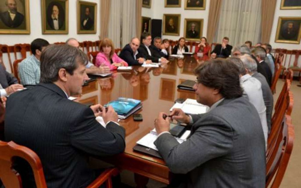 Intendentes vecinalistas acordaron la agenda de trabajo
