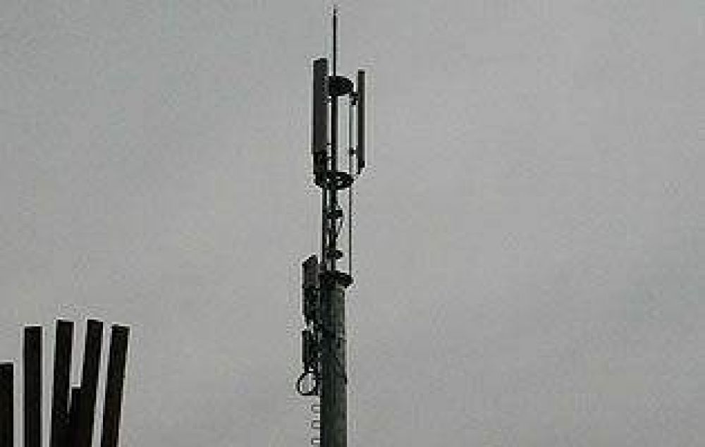 Vecinos solicitan un informe sobre antenas de telefon�a en Lomas