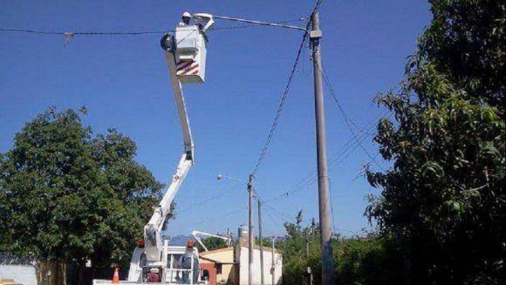 Nueva iluminaci�n en el barrio Ampliaci�n San Nicol�s