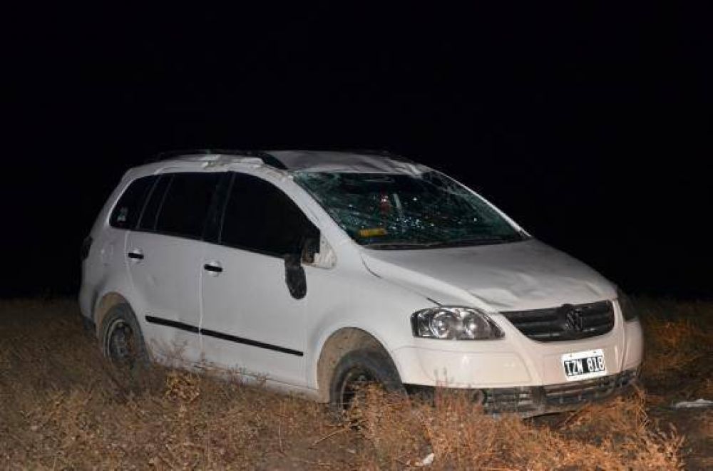 Le explot� una cubierta y volc�