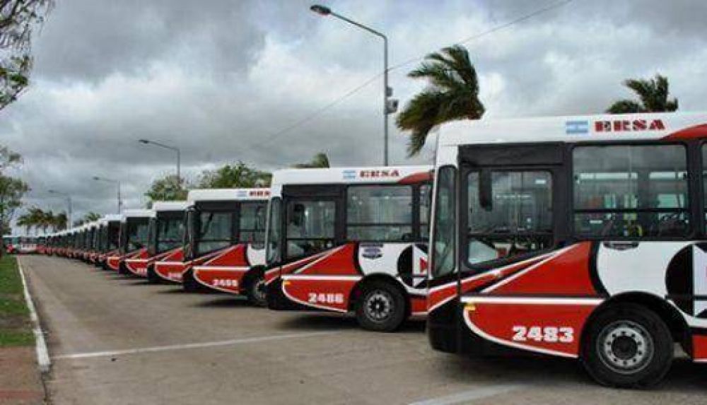 Presentan nuevas unidades y cambios en el transporte urbano