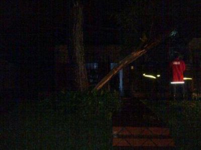 Defensa Civil asiste a urgencias tras la tormenta