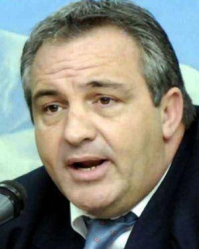 P�rez busca ordenar la inversi�n y el financiamiento estatal