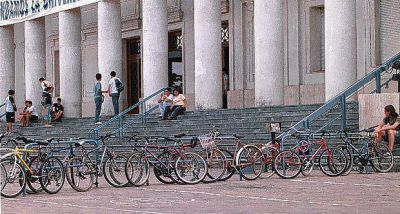 Estudiantes de la UNS pueden cambiar el colectivo por la bicicleta
