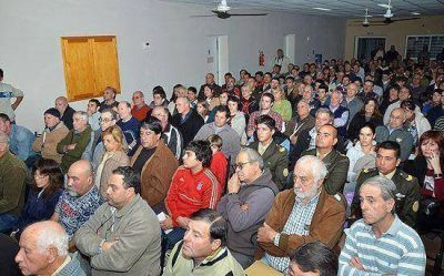 Exitosa charla sobre �Avutardas Salvajes sobre Nuestras Malvinas�