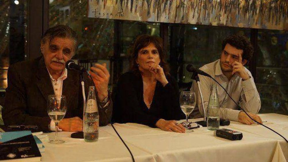 Participaci�n en la presentaci�n del libro C�rdoba 1973 Escritos para Ricardo Obreg�n Cano
