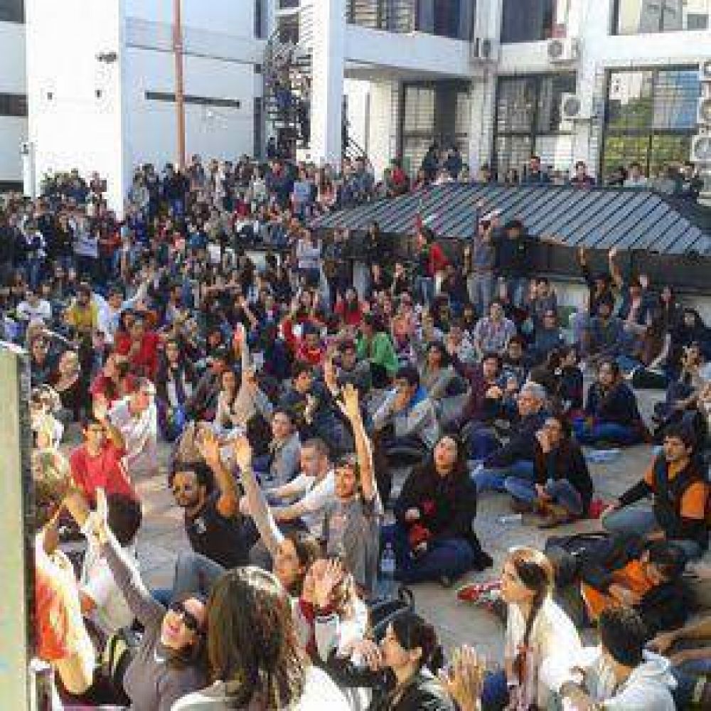 Ma�ana se decide el futuro de la Facultad de Exactas
