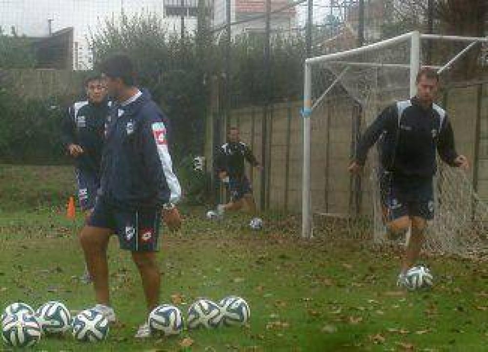 Quilmes volvi� al trabajo pensando en Gimnasia despu�s del mejor fin de semana