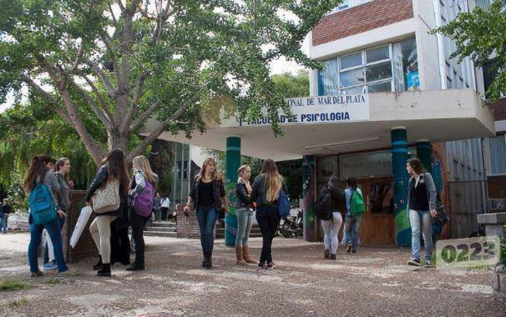 Boleto universitario: el reclamo llega a la Banca 25