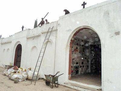 Vandalismo e inseguridad hacen que las visitas al Cementerio sean una odisea