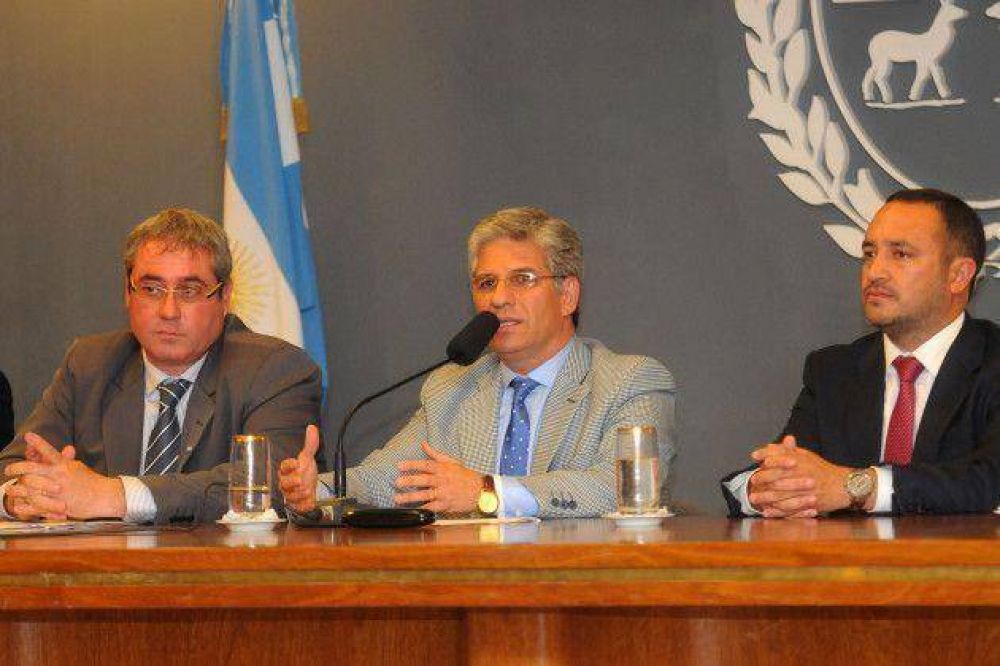 El gobernador aprob� la creaci�n de 13 nuevas cooperativas