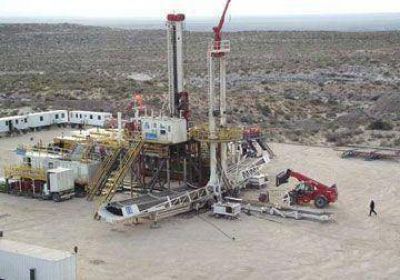 YPF incorporar� 8 equipos torre en yacimientos de Santa Cruz