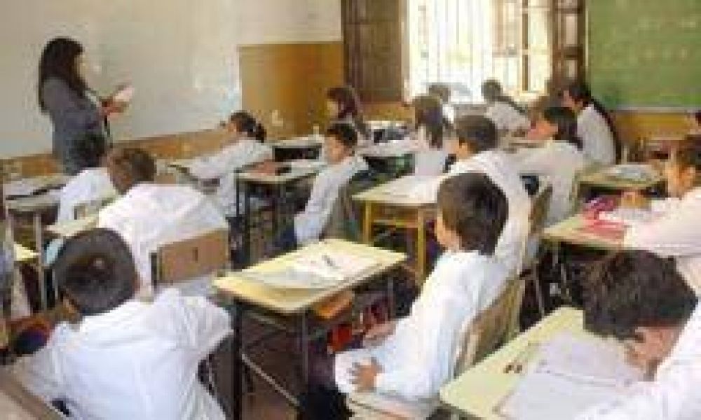 Para la Iglesia, la Educaci�n argentina est� en decadencia