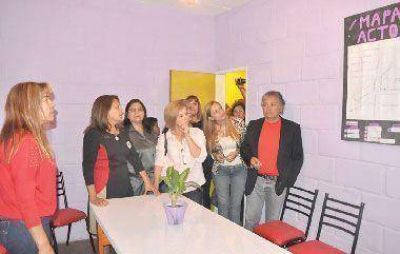 Inauguran casa de la mujer �Santa M�nica� en el barrio 20 de Mayo
