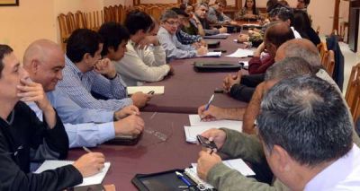 El Gobierno decret� que el lunes 19 habr� asueto administrativo