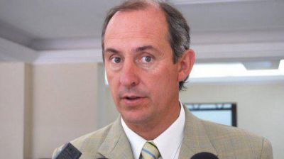 Renunci� Miguel Castro al Gobierno