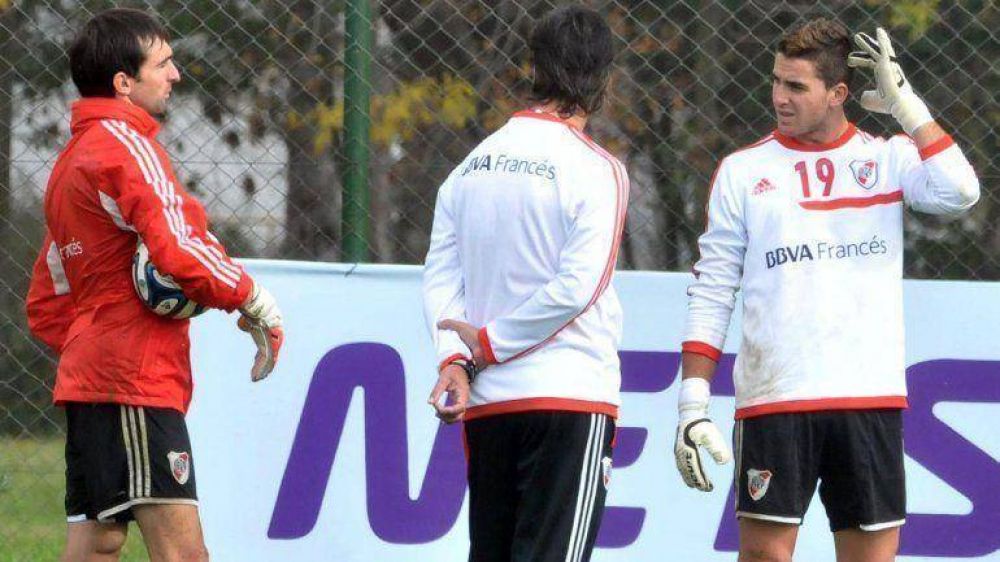 Leandro Chichizola le sac� una luz de ventaja a Barovero para quedarse con el arco de River