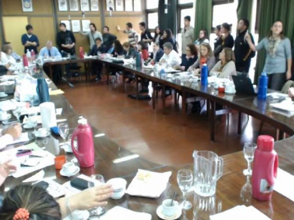 UNSL: el vicerrector minimiz� los incidentes con estudiantes