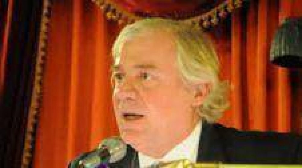 Allende fustig� a Monjo y le pidi� una disculpa p�blica