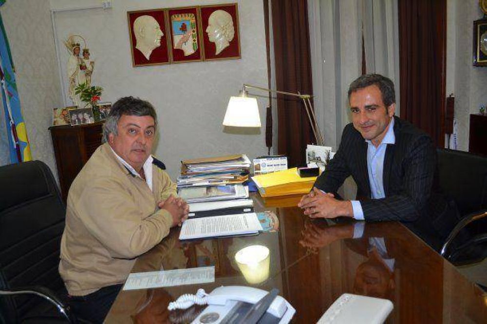Selva trabaja en armado nacional de Massa