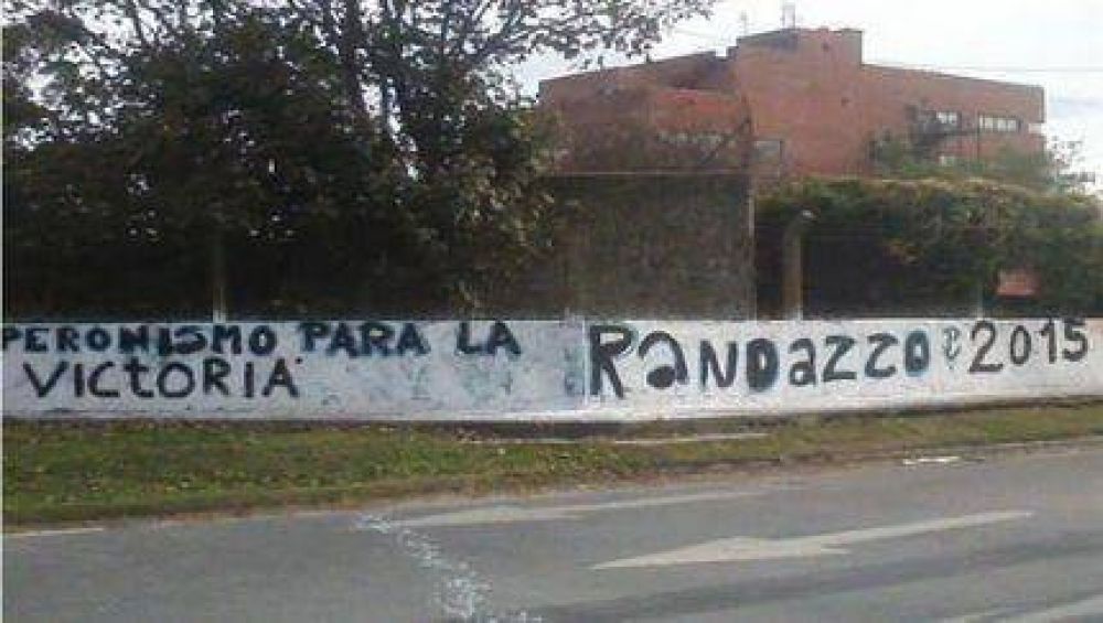 Randazzo desembarca en Mar del Plata camino al 2015...