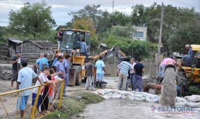 Intensifican las tareas de las bombas de agua pero la situaci�n persistir� durante varios d�as