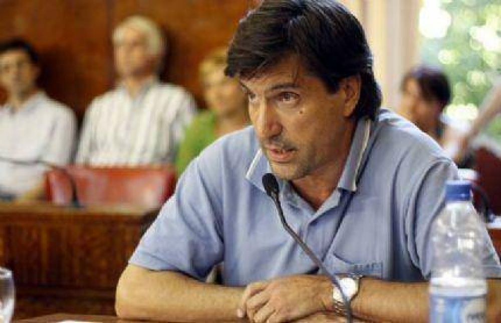 Denuncian falta de compromiso del Municipio con la educaci�n p�blica provincial
