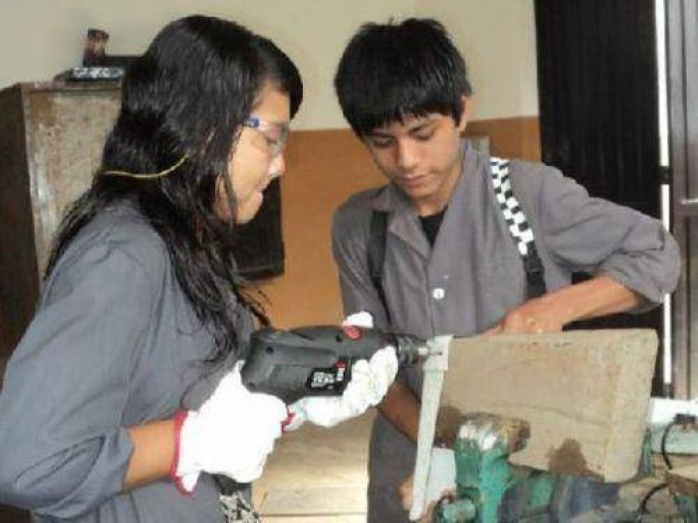 Comenz� el proyecto de Intercambio entre alumnos de Escuelas T�cnicas