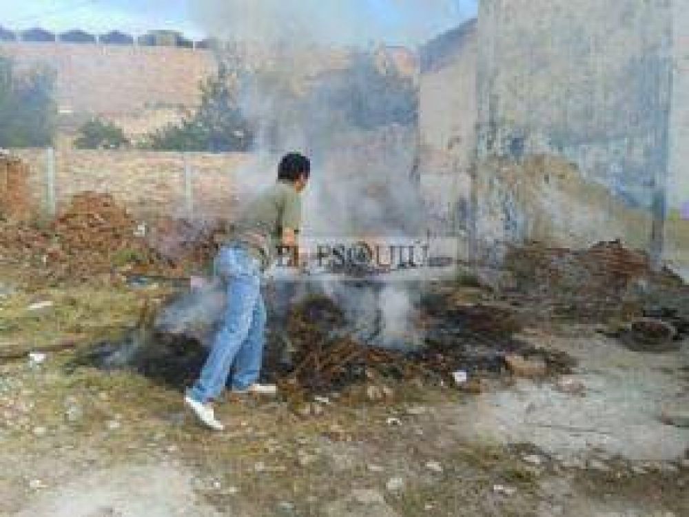 Denuncian a un hombre por iniciar un incendio para matar cachorros