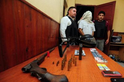 Cae uno de los integrantes de la banda que asalt� una estaci�n de servicios
