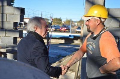 �Estamos trabajando mientras Belloni, Costa y tantos otros est�n de campa�a�