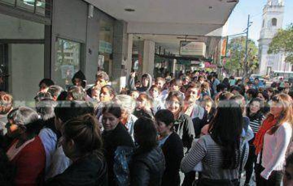 Tarjeb�s: la Defensor�a del Pueblo verificar� si se cumple una mejor atenci�n a usuarios