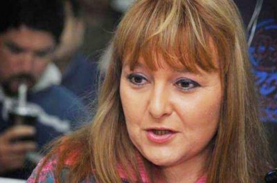 Docentes vuelven al paro y aseguran que la provincia puede mejorar los sueldos