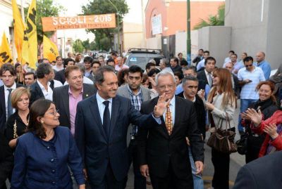 Scioli da un paso firme para meterse en el bolsillo el apoyo del sector minero